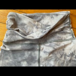 lululemon align crops (Diamond dye, ruched waist)